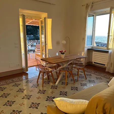 Stella Di Mare - Seafront شقة ماسّا لوبْرينسِ