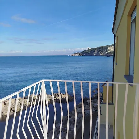 Stella Di Mare - Seafront Apartament
